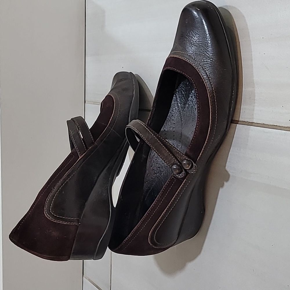 Clarks Brown Leather shoes